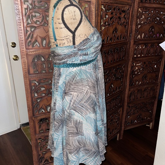 BCBG MAXAZRIA Beaded Halter Women Dress - Picture 2 of 6